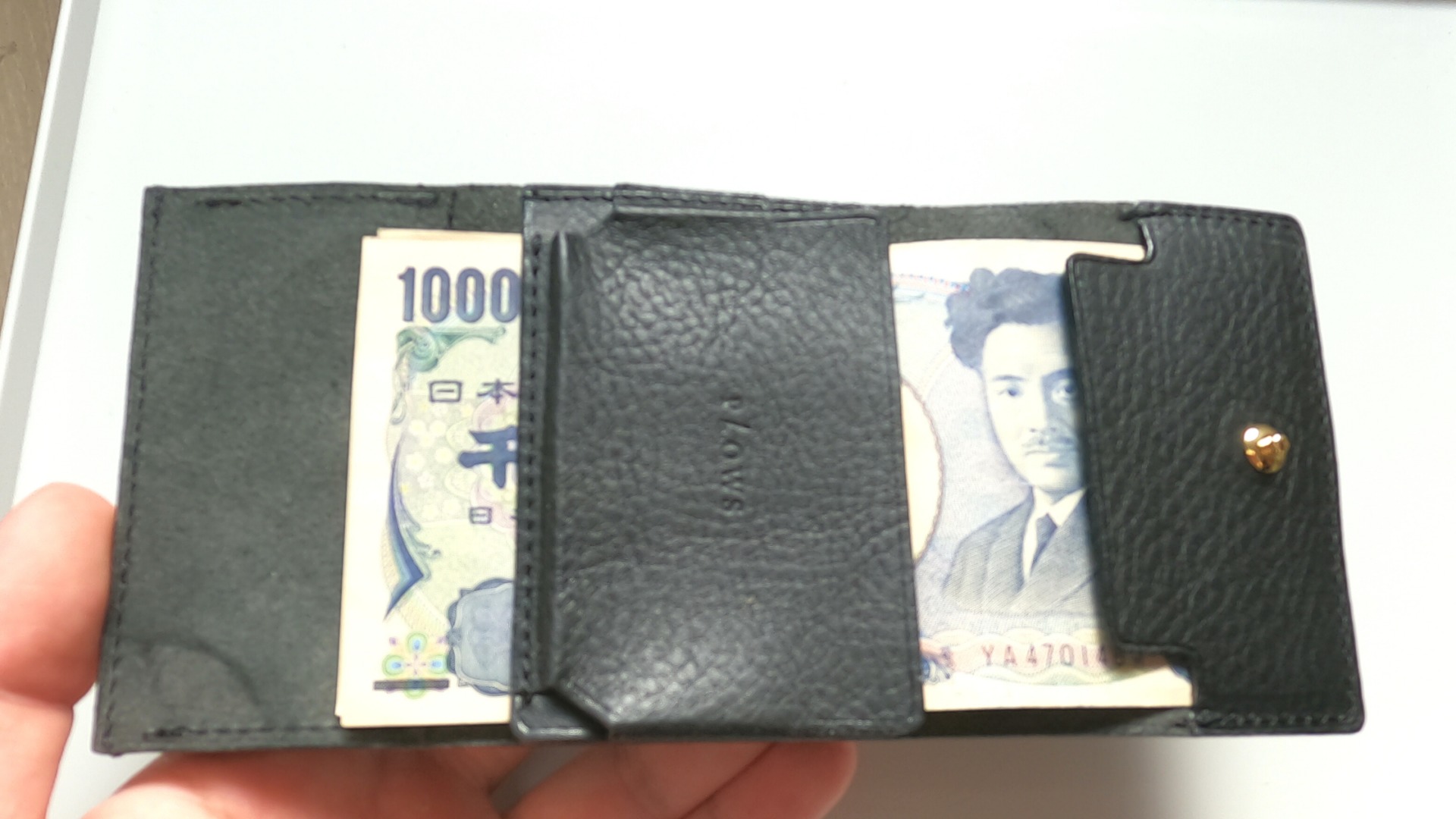 財布にマネークリップと小銭入れが付いた財布rectum3(レクタム)